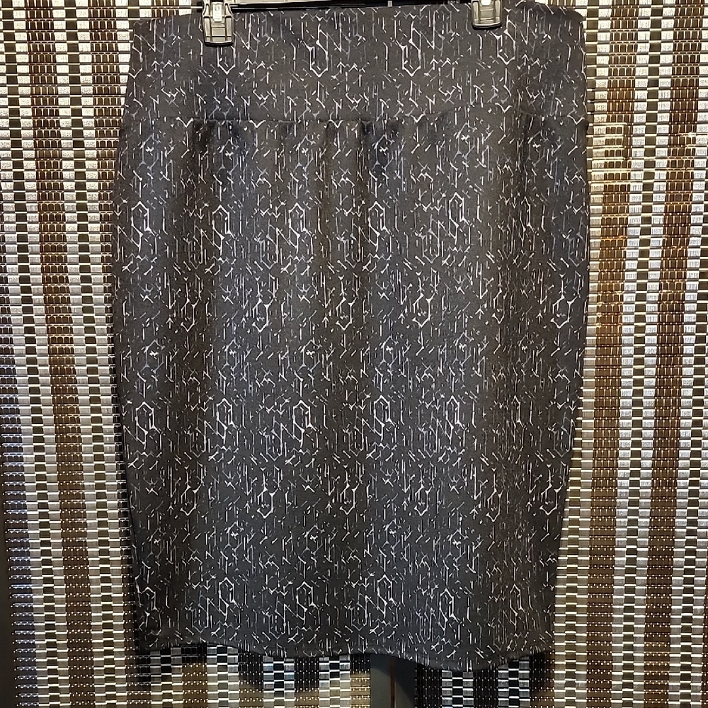 Elegant Black Geometric Skirt